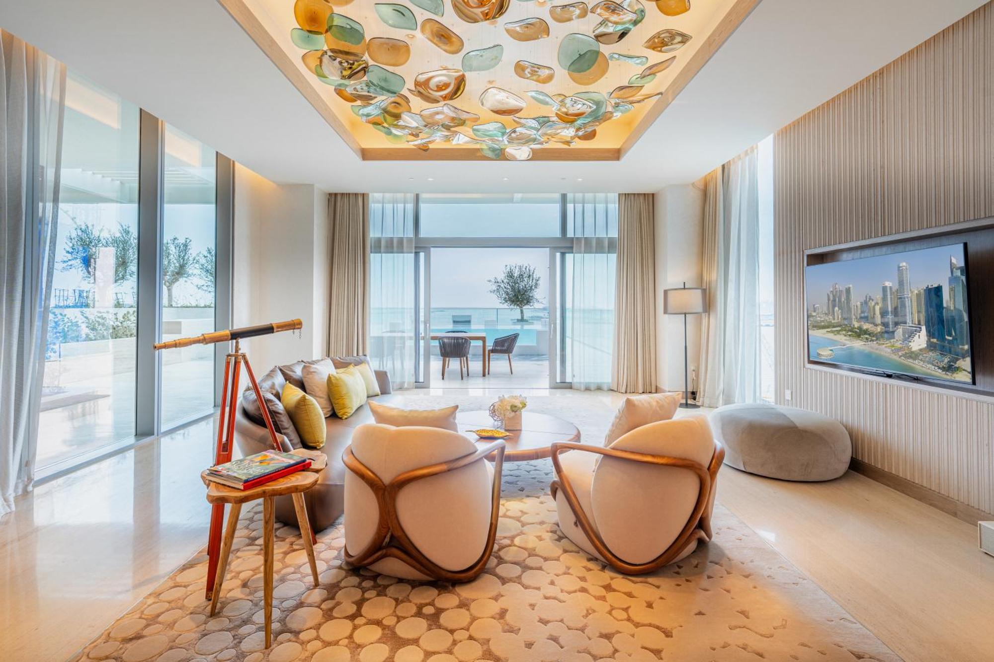 Five Luxe Hotel Dubai Exterior photo The living room of a three-bedroom apartment